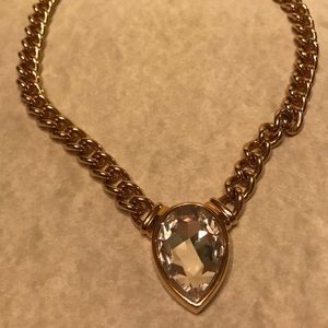 Vintage gold tone necklace